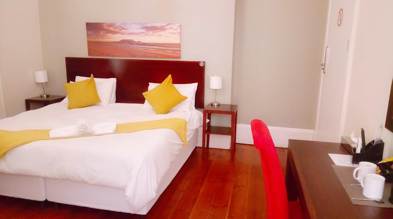 The Vic Hotel พอร์ตเอลิซาเบธ ภายนอก รูปภาพ
