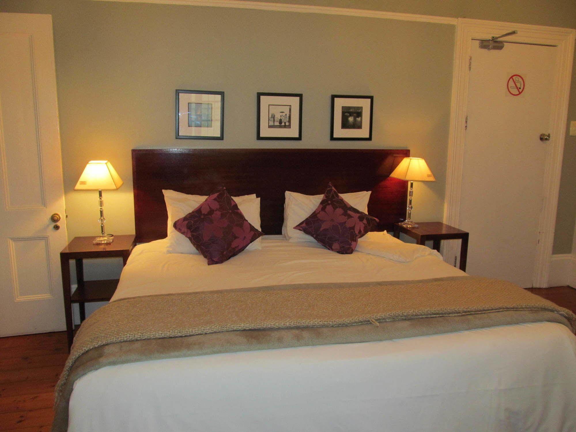 The Vic Hotel พอร์ตเอลิซาเบธ ภายนอก รูปภาพ