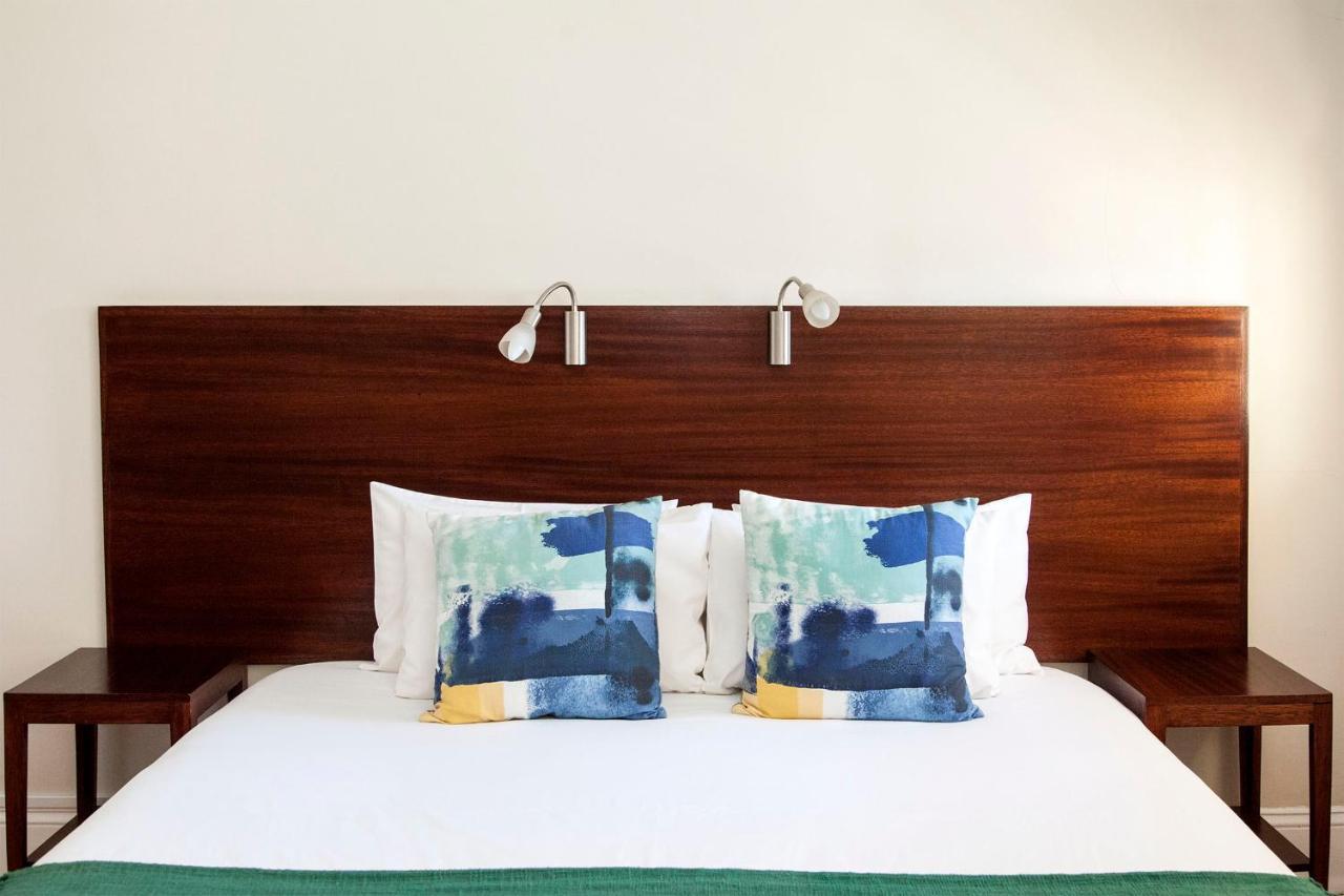 The Vic Hotel พอร์ตเอลิซาเบธ ภายนอก รูปภาพ